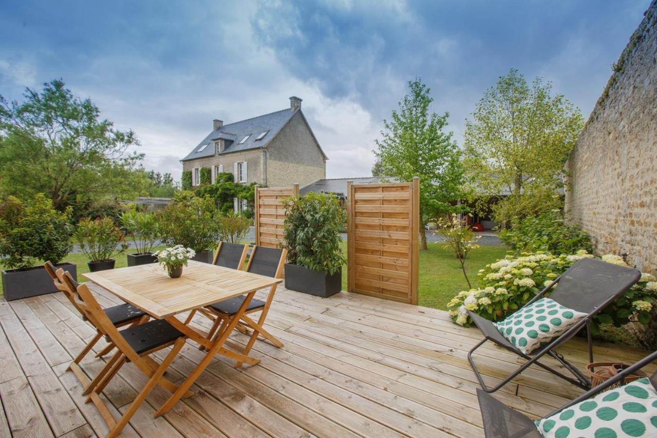 Le Clos Poulain Gîtes pour 2 entre terre et mer Nonant Extérieur photo